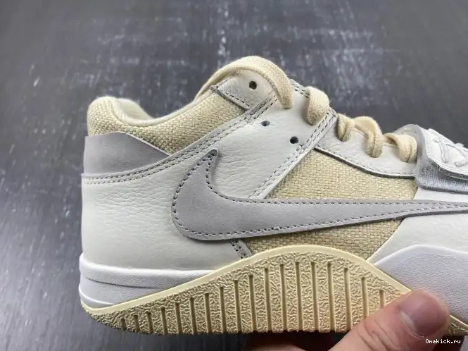 One Kick SCOTT TRAVIS CHECK X JORDAN CUT THE FZ8117-003 0613